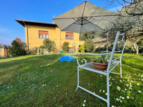 casa indipendente in vendita a Besano in zona Monte San Martino