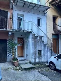 appartamento in vendita a Besano in zona Monte San Martino