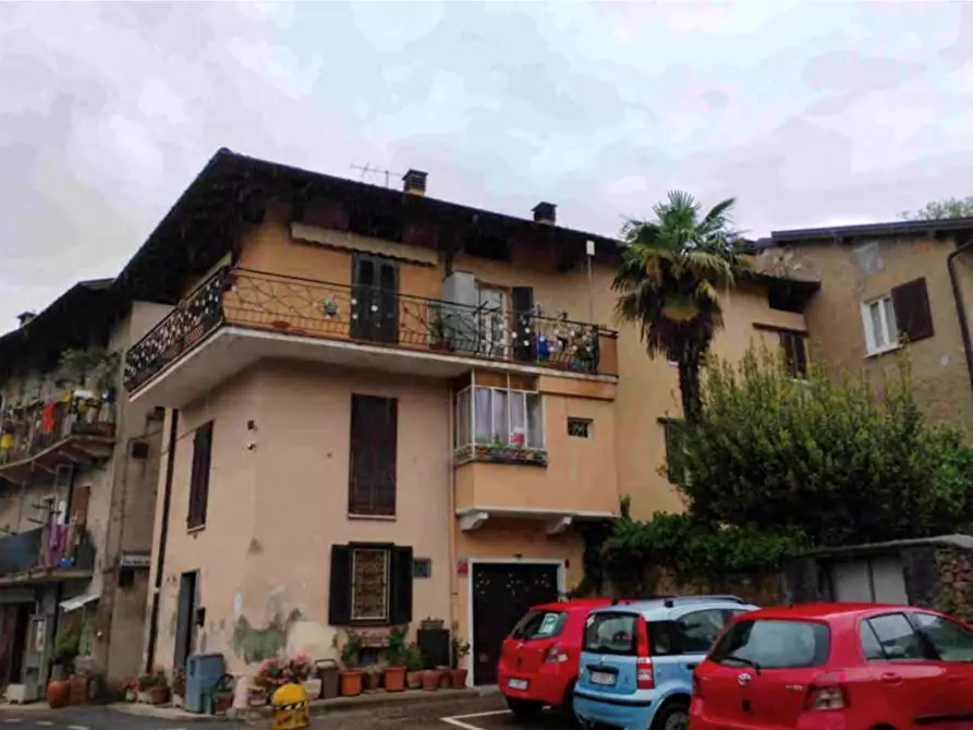appartamento in vendita a Besano in zona Monte San Martino
