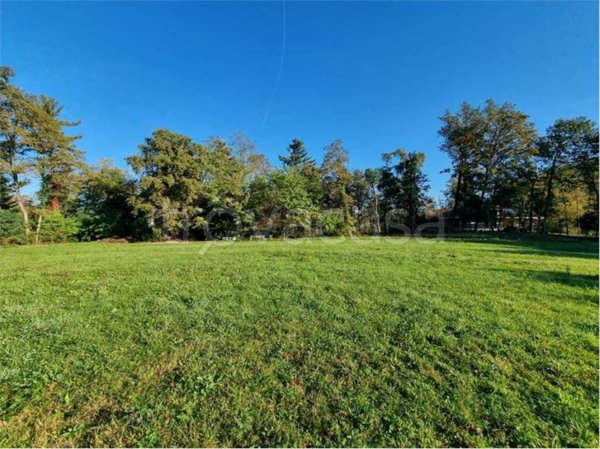 terreno edificabile in vendita a Besnate
