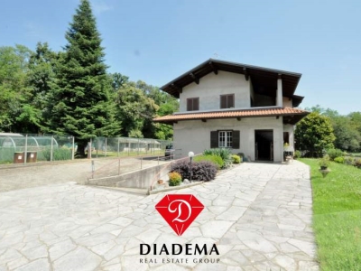 casa indipendente in vendita a Besnate