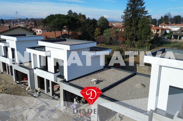 casa indipendente in vendita a Besnate