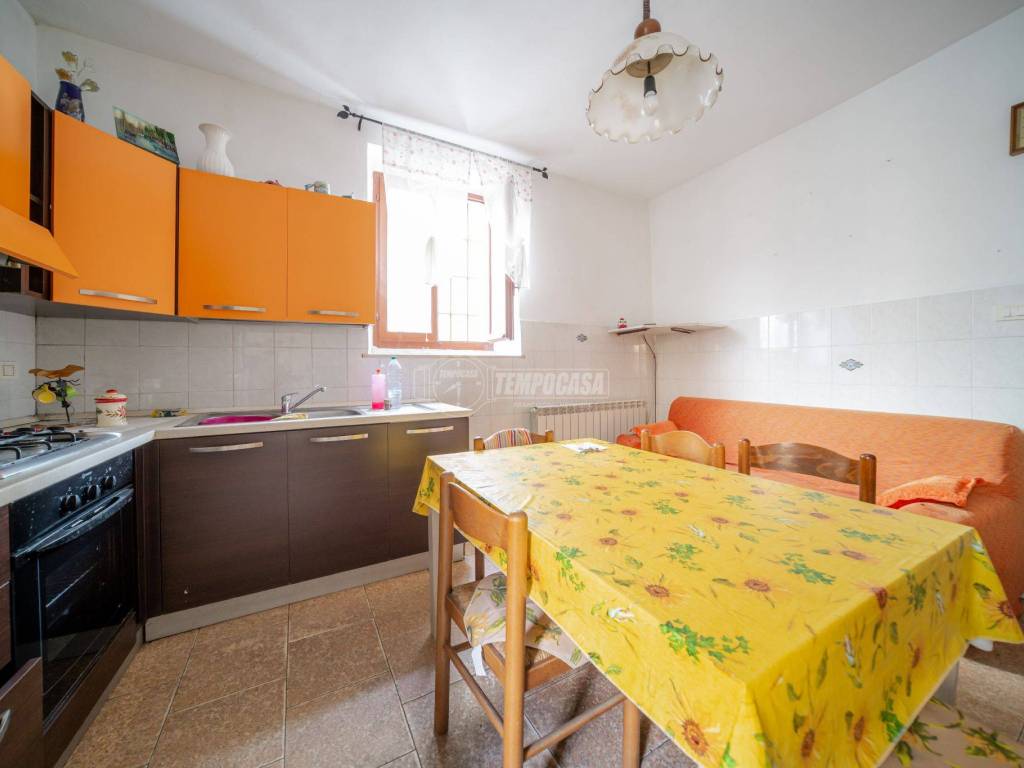 casa indipendente in vendita a Besnate
