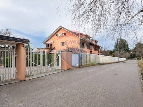 appartamento in vendita a Besnate
