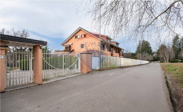 appartamento in vendita a Besnate