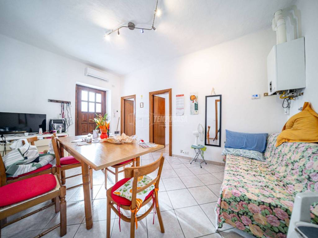 appartamento in vendita a Besnate