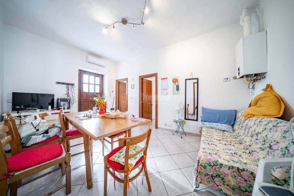 appartamento in vendita a Besnate