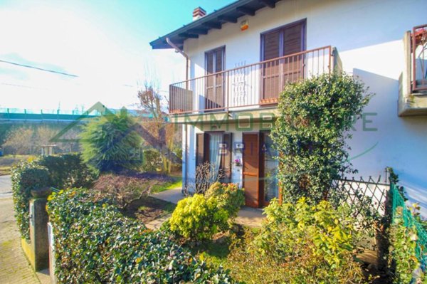 casa indipendente in vendita a Besnate