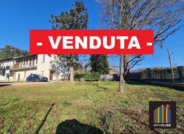 casa indipendente in vendita a Besnate
