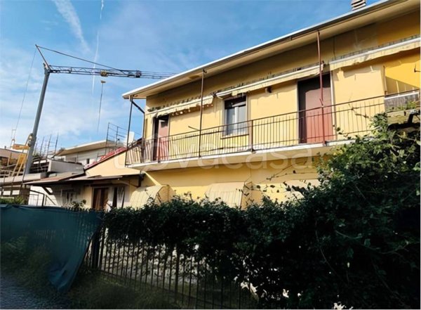 appartamento in vendita a Besnate
