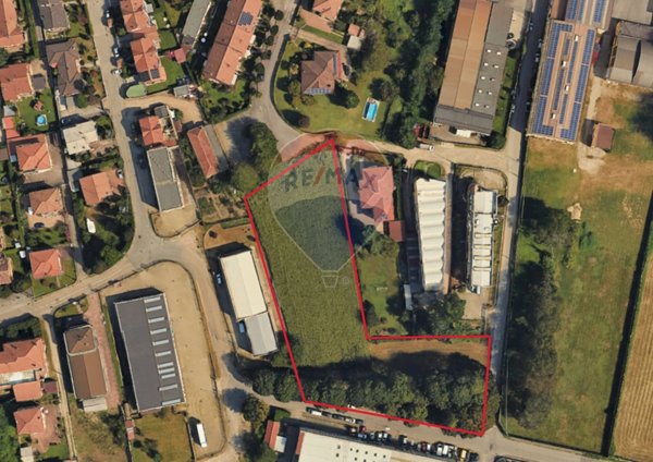 terreno edificabile in vendita a Besnate