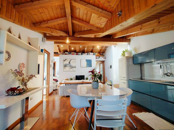 appartamento in vendita a Besnate