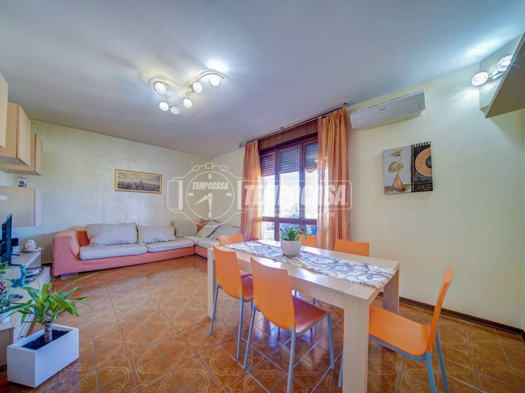 appartamento in vendita a Besnate