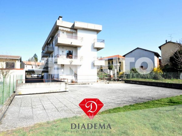 appartamento in vendita a Besnate