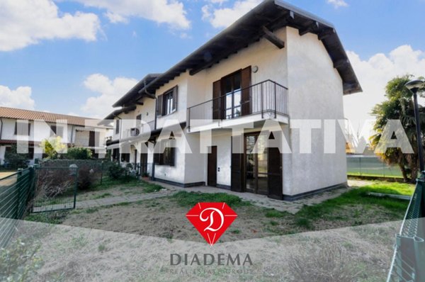 casa indipendente in vendita a Besnate