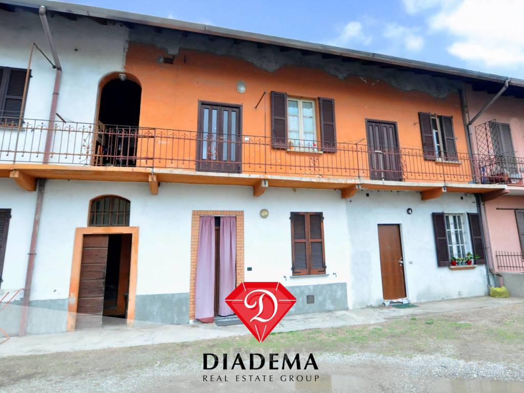 casa indipendente in vendita a Besnate