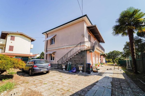 casa indipendente in vendita a Besnate