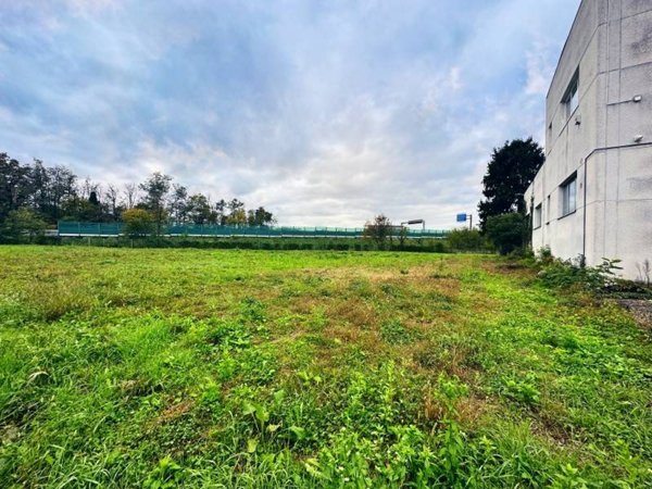 appartamento in vendita a Besnate