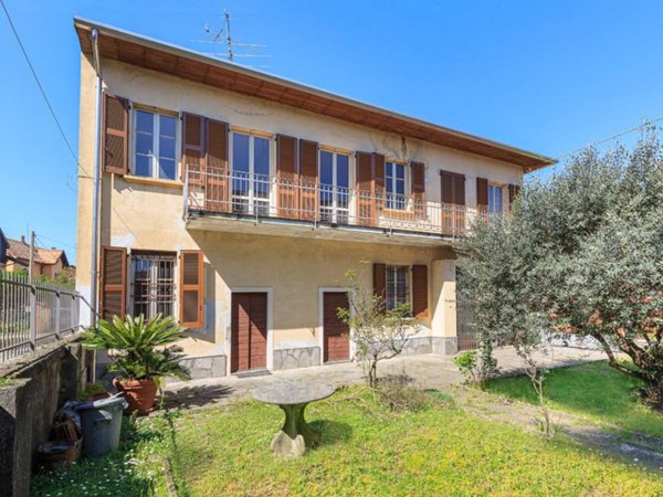 casa indipendente in vendita a Besnate