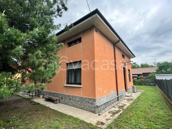 casa indipendente in vendita a Besnate