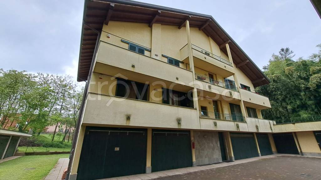 appartamento in vendita a Besnate
