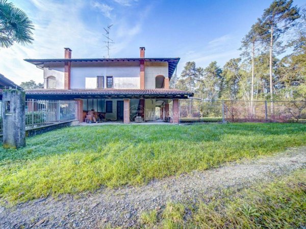 casa indipendente in vendita a Besnate