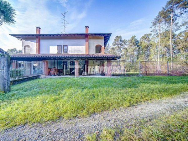 casa indipendente in vendita a Besnate