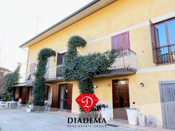 casa indipendente in vendita a Besnate