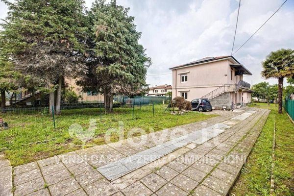 casa indipendente in vendita a Besnate