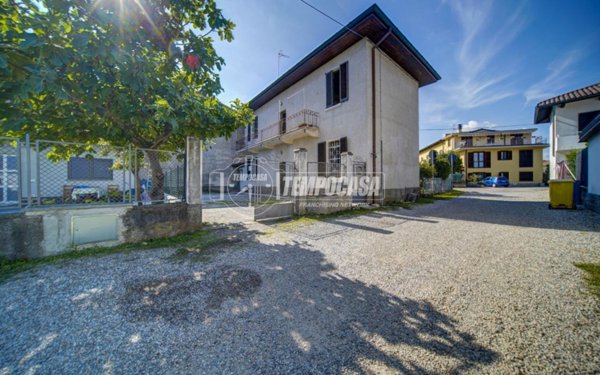 casa indipendente in vendita a Besnate