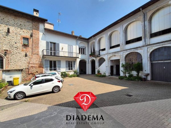 casa indipendente in vendita a Besnate