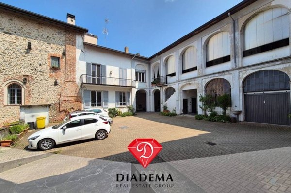 casa indipendente in vendita a Besnate