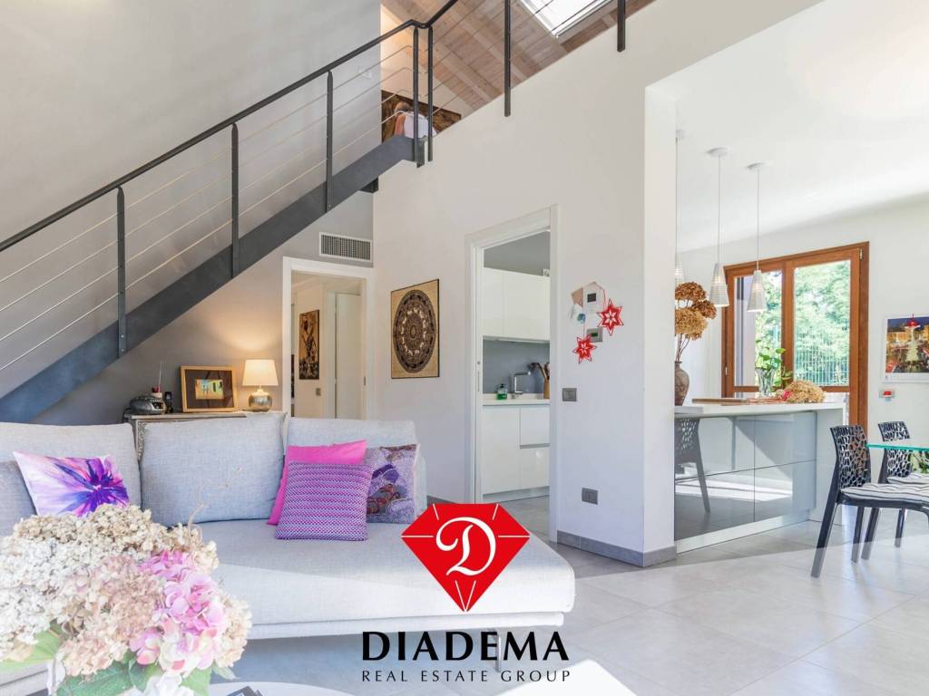 casa indipendente in vendita a Besnate