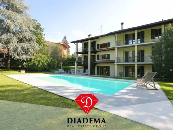 casa indipendente in vendita a Besnate