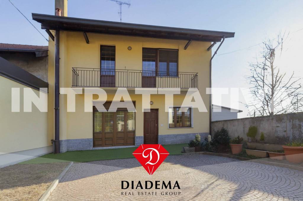 casa indipendente in vendita a Besnate