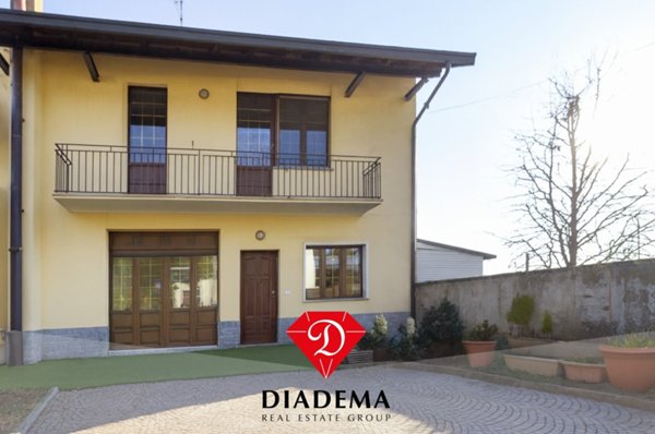 casa indipendente in vendita a Besnate