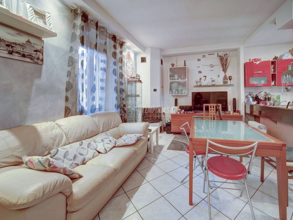 appartamento in vendita a Besnate