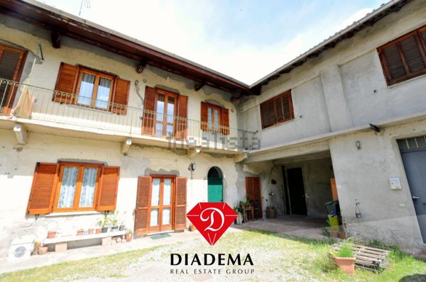 casa semindipendente in vendita a Besnate