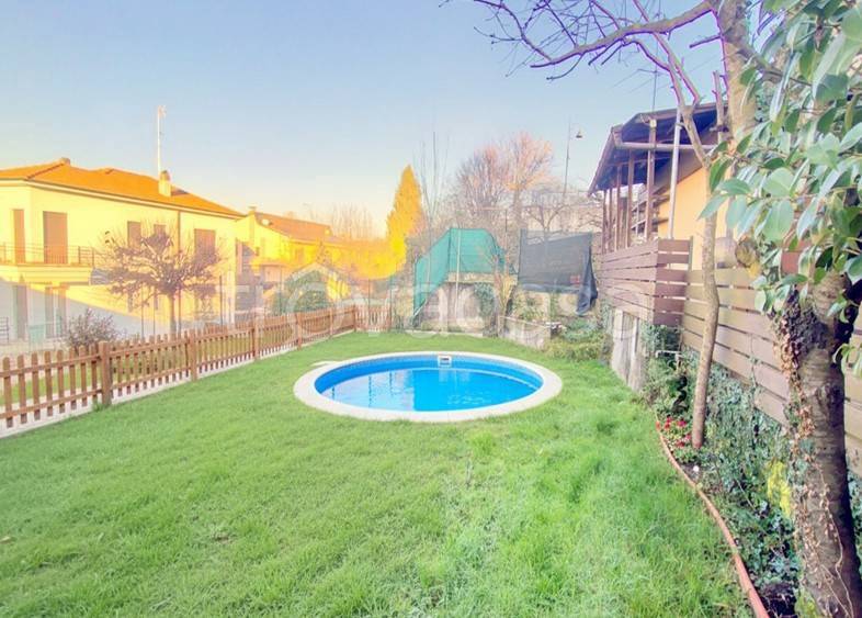 appartamento in vendita a Besnate