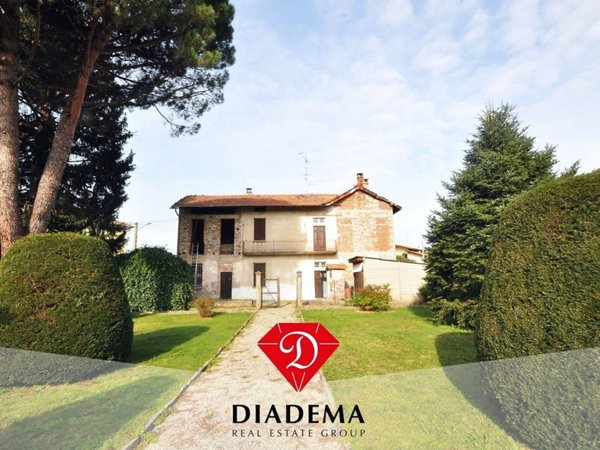 casa indipendente in vendita a Besnate in zona Centenate