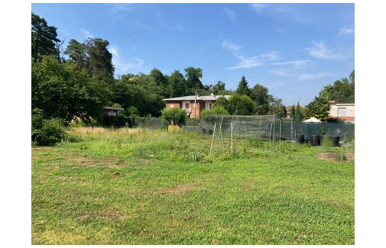 terreno edificabile in vendita a Besnate