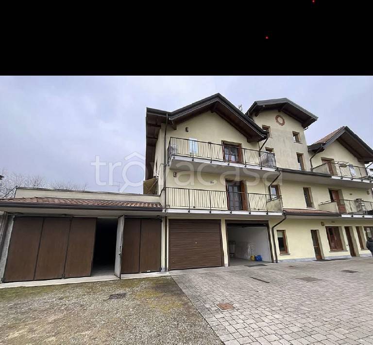 negozio in vendita a Besnate