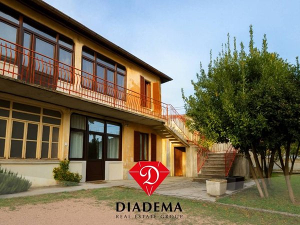 casa indipendente in vendita a Besnate