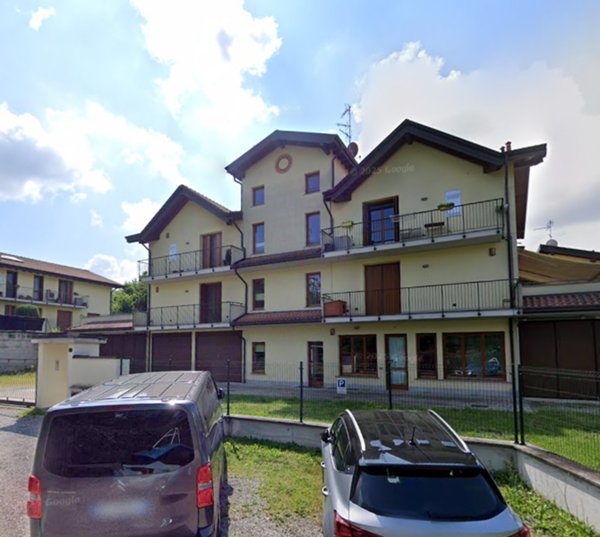 negozio in vendita a Besnate