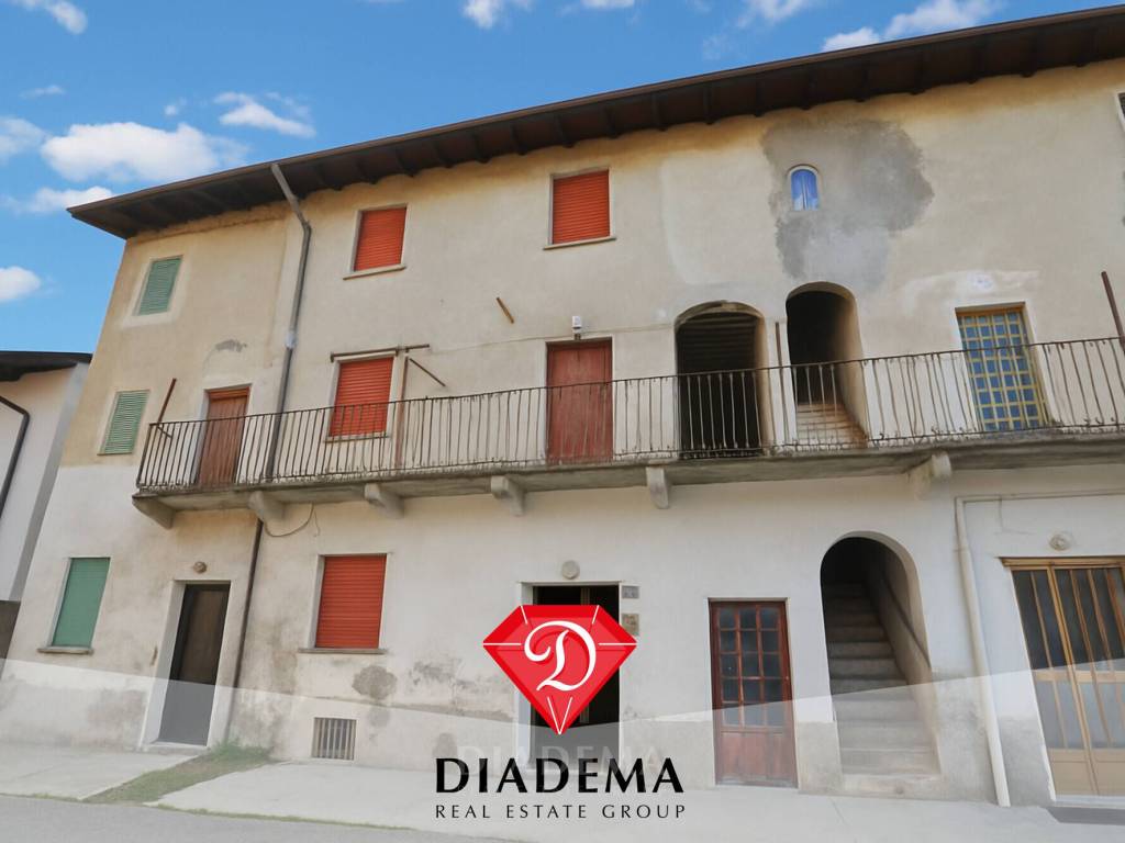casa indipendente in vendita a Besnate