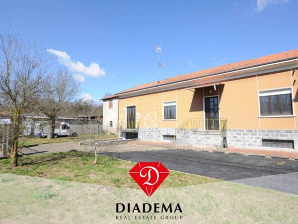 casa indipendente in vendita a Besnate