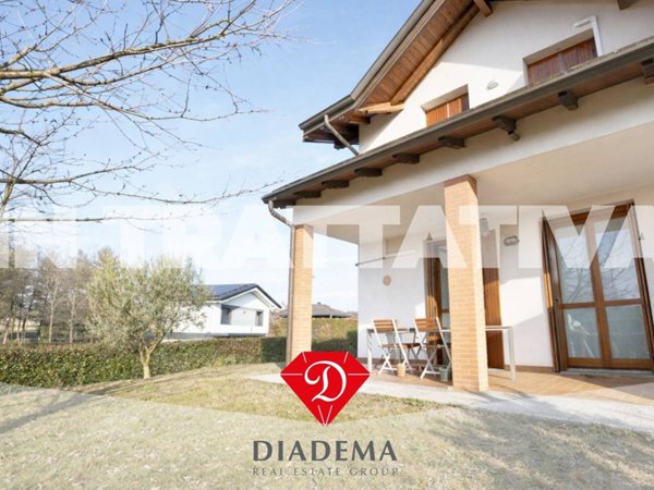 casa indipendente in vendita a Besnate