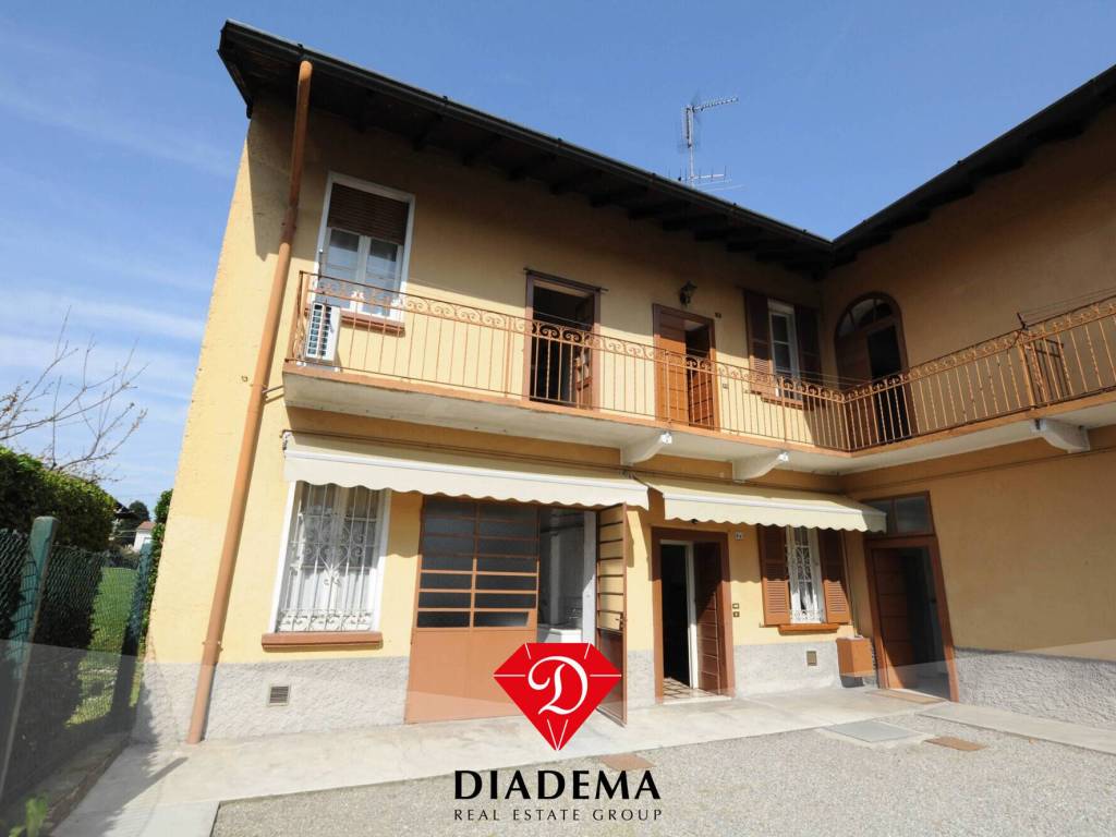 casa indipendente in vendita a Besnate