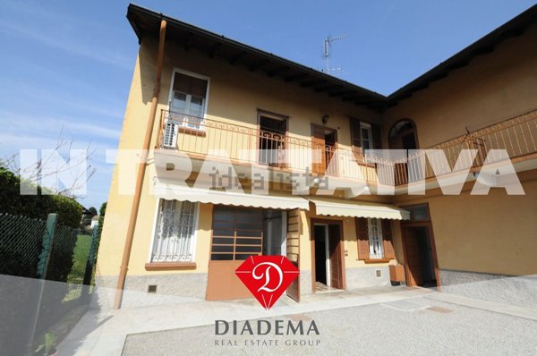 casa indipendente in vendita a Besnate