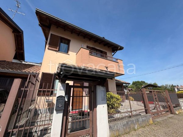 casa indipendente in vendita a Besnate